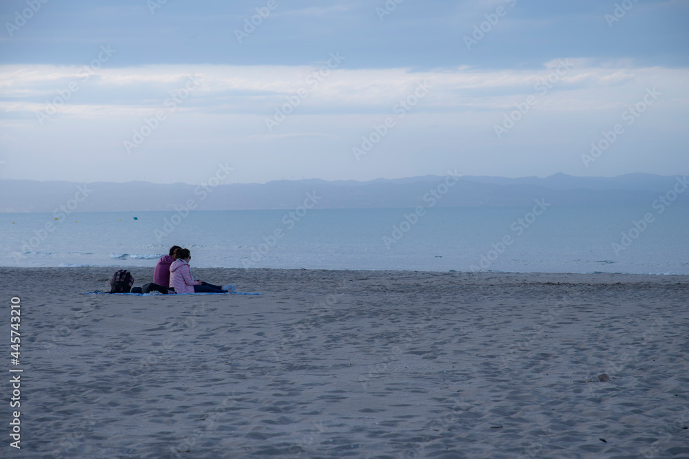 Naklejka premium Atardecer en la playa