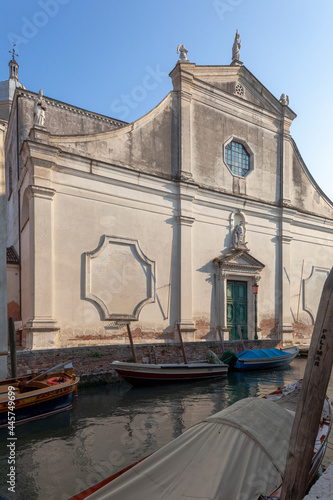 Venezia. Facciata della chiesa delle Terese. photo