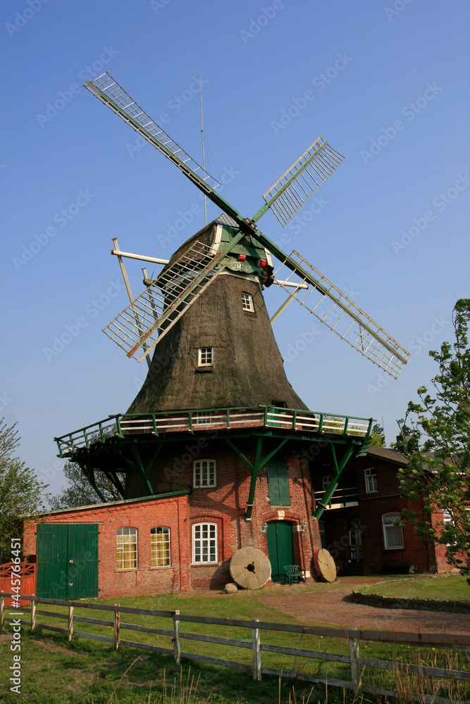 Windmuehle in Dedesdorf. Dedesdorf, Niedersachsen, Deutschland, Europa  --
Windmill in Dedesdorf, Dedesdorf, Lower Saxony, Germany, Europe 