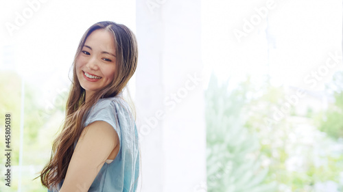 女性の美容イメージ ボタニカル Free Download 女性の美容イメージ ボタニカル - GFXLoad