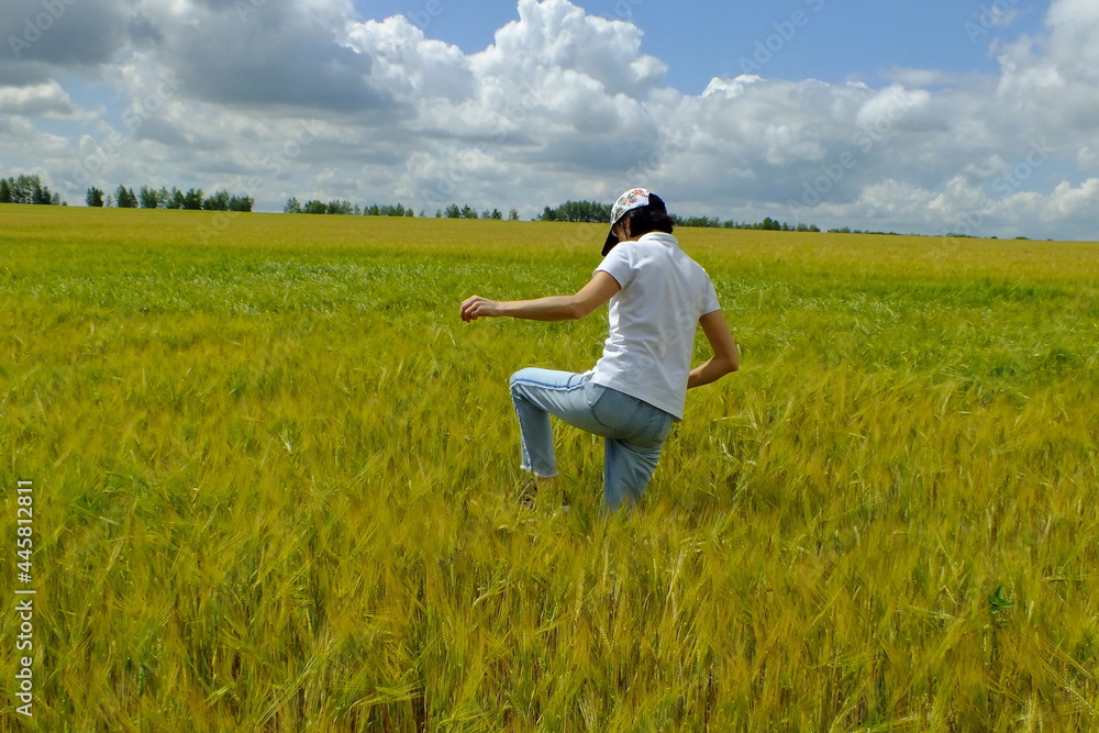 Happy woman in the field . Native spaces. Happy woman in the field . Native spaces.