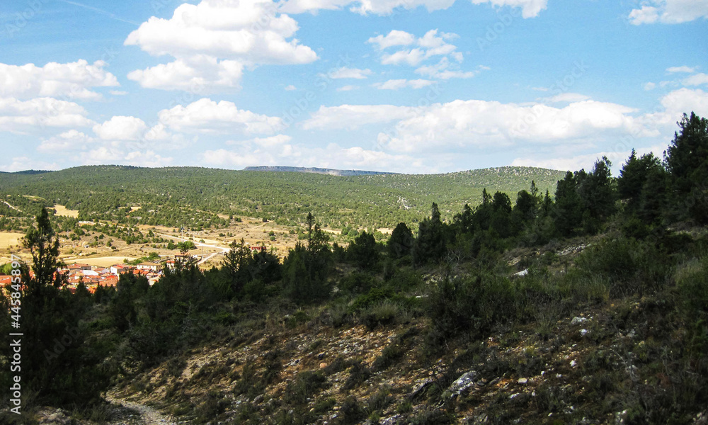 Campos de cultivo y montaña de España. Campos de cultivo y montaña de España.