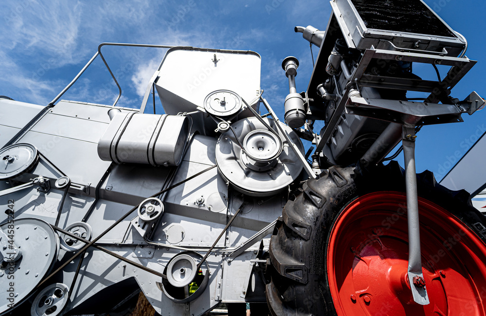 New modern agricultural machinery and equipment details New modern agricultural machinery and equipment details