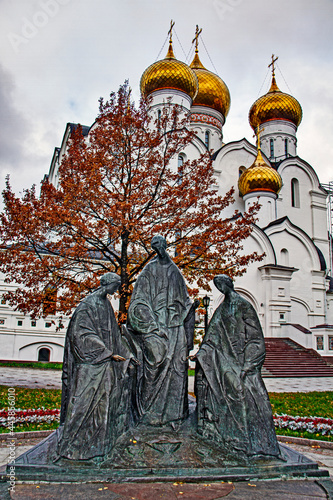 Canvas Print Holy Trinity Sculpture in front of Assumption Cathedral in Yaroslavl
