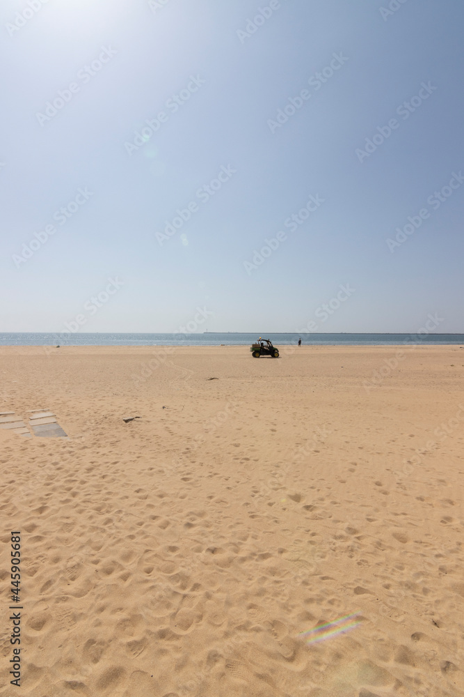 una de las playas mas bonita de España, la de Mazagon. En la provincia de Huelva. Con su arena fina, dunas y vegetacion verde