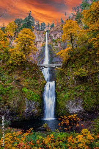 Fotografia, Obraz Fall at Multnomah Falls