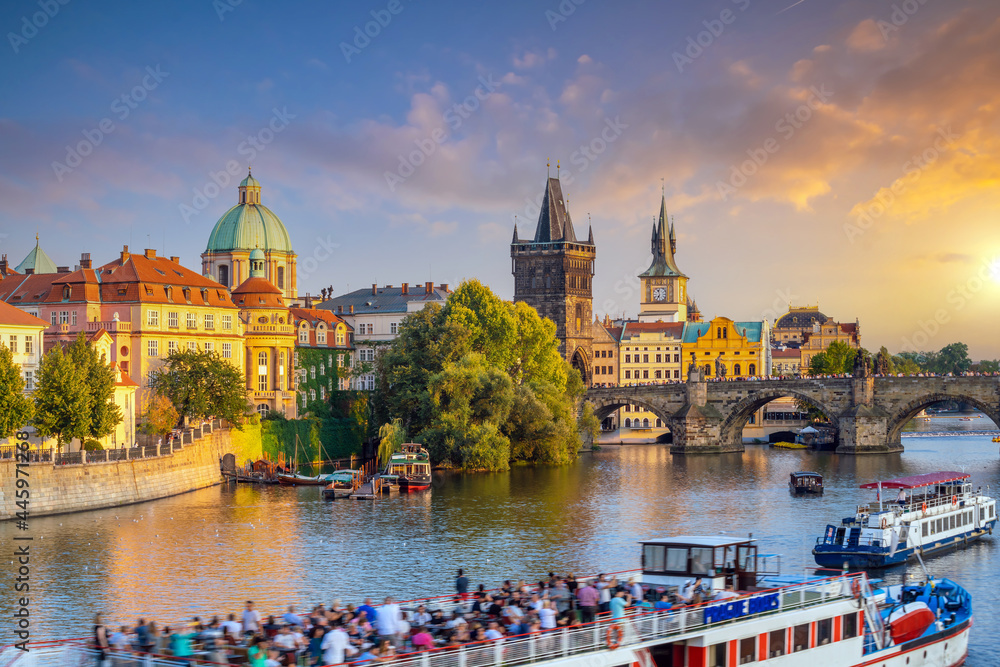 Fototapeta premium Downtown Prague city skyline, old town cityscape, Czech Republic