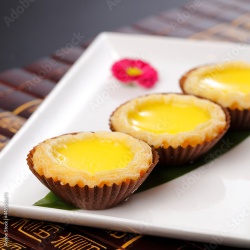 baked freshly crispy egg tart pie dessert hong kong dim sum snack menu