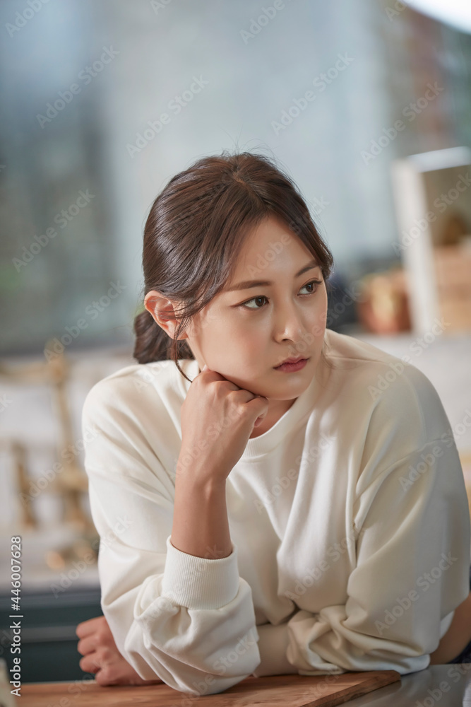 사색중 사색중
