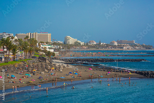 Photography People enjoying life at the beach, island, city