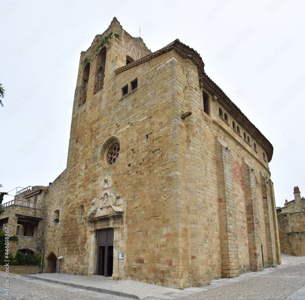 Iglesia gótica de San Pedro en Pals Gerona España