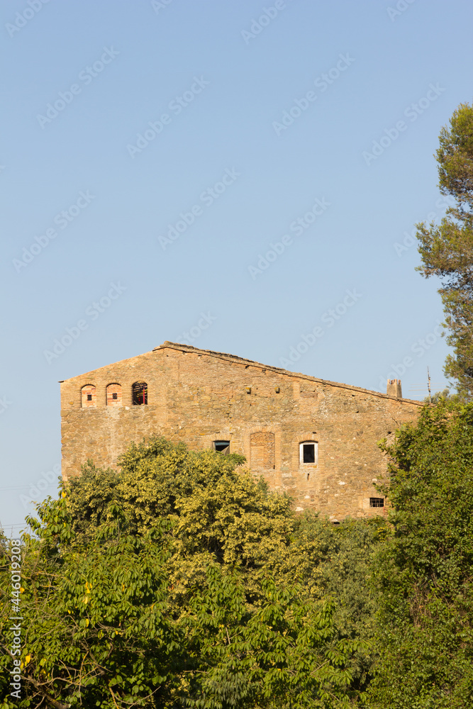 Torre del Bisbe, Farmhouse in the mountains of Collcerola