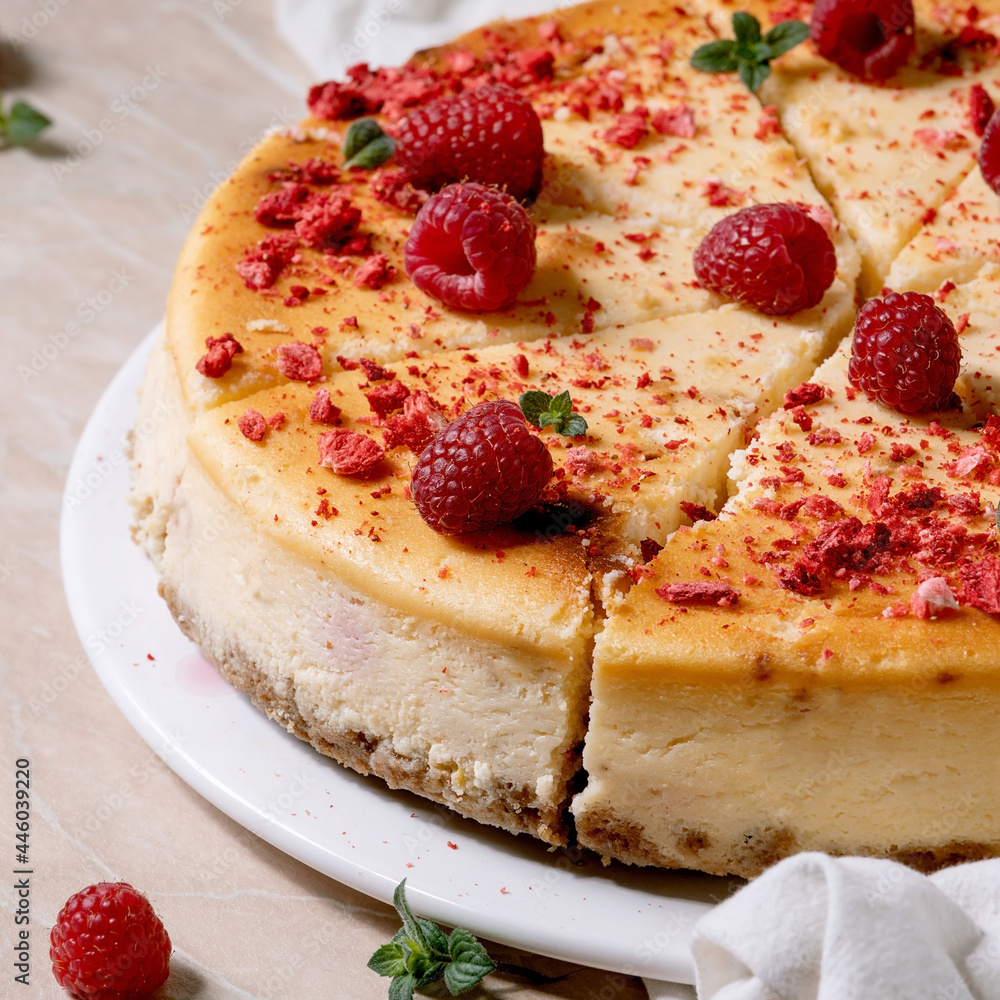 Raspberry baked cheesecake