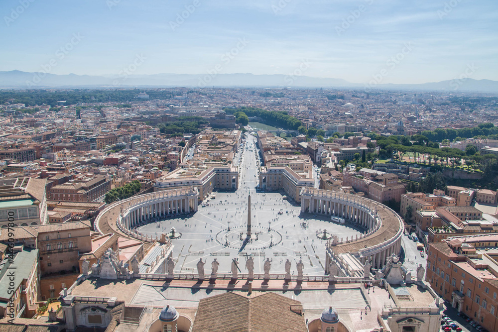 Plaza del vaticano y vistas de Roma, visto desde arriba