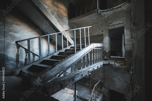Ancien hôpital abandonné