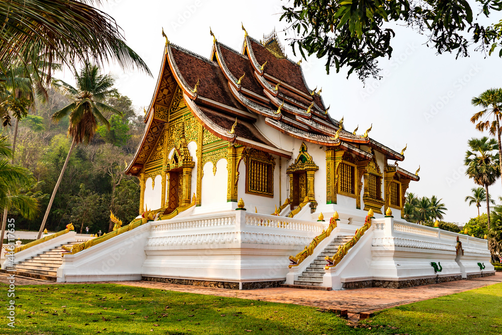 Naklejka premium Haw Pha Bang Temple, Palast der Könige, Luang Prabang in Laos