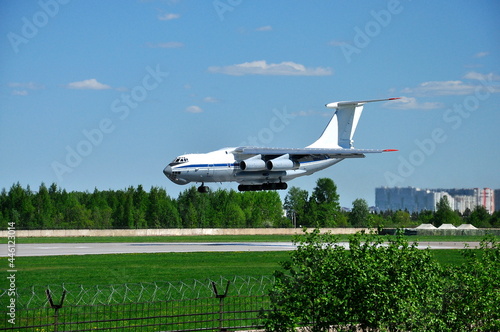 The plane is coming in for landing. IL-76 .Pulkovo Airport.