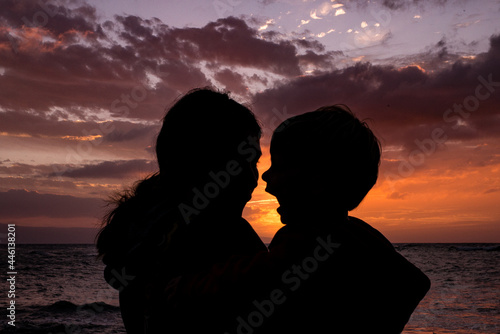 Obraz na płótnie silhouette of couple w salonie