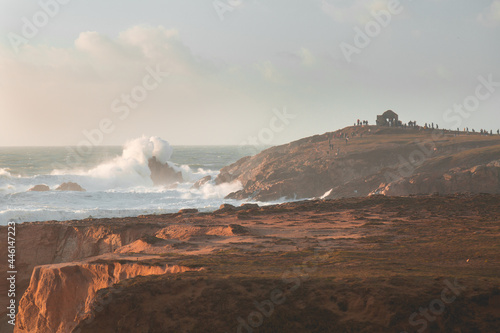 Tableau sur toile La côte sauvage naturel de Quiberon en hiver pendant une tempête en bretagne