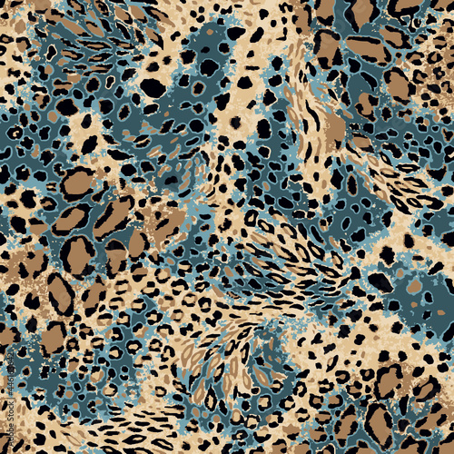 seamless pattern with leopard skin