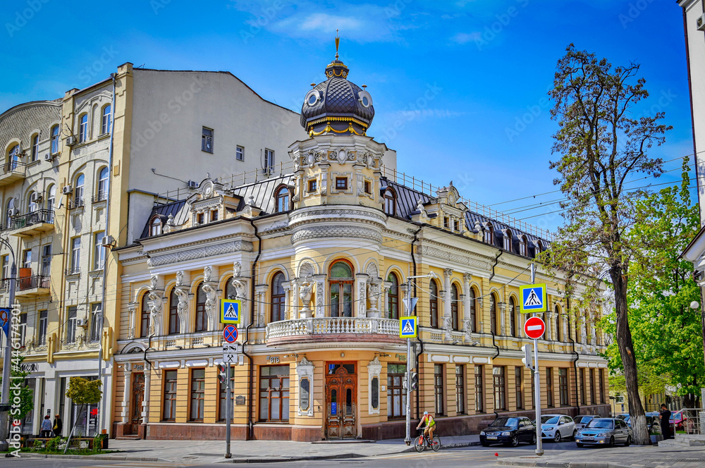 Chernova mansion building on the Bolshaya Sadovaya street