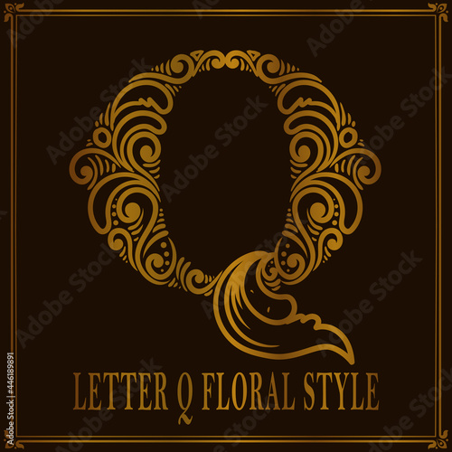 Vintage Letter Q floral pattern style