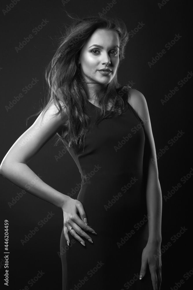 Naklejka premium Stylish studio portrait of a adorable brunette woman with perfect makeup