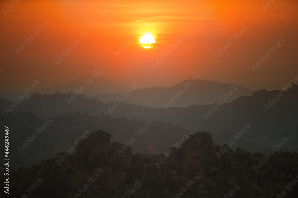 Obraz premium Sunrise in the mountains