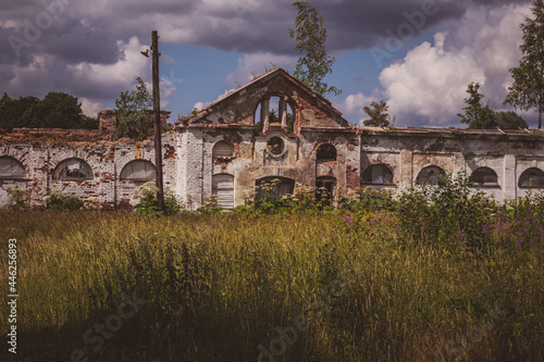 abandoned mansion, summer, russia, leningrad region, gostilitsy village