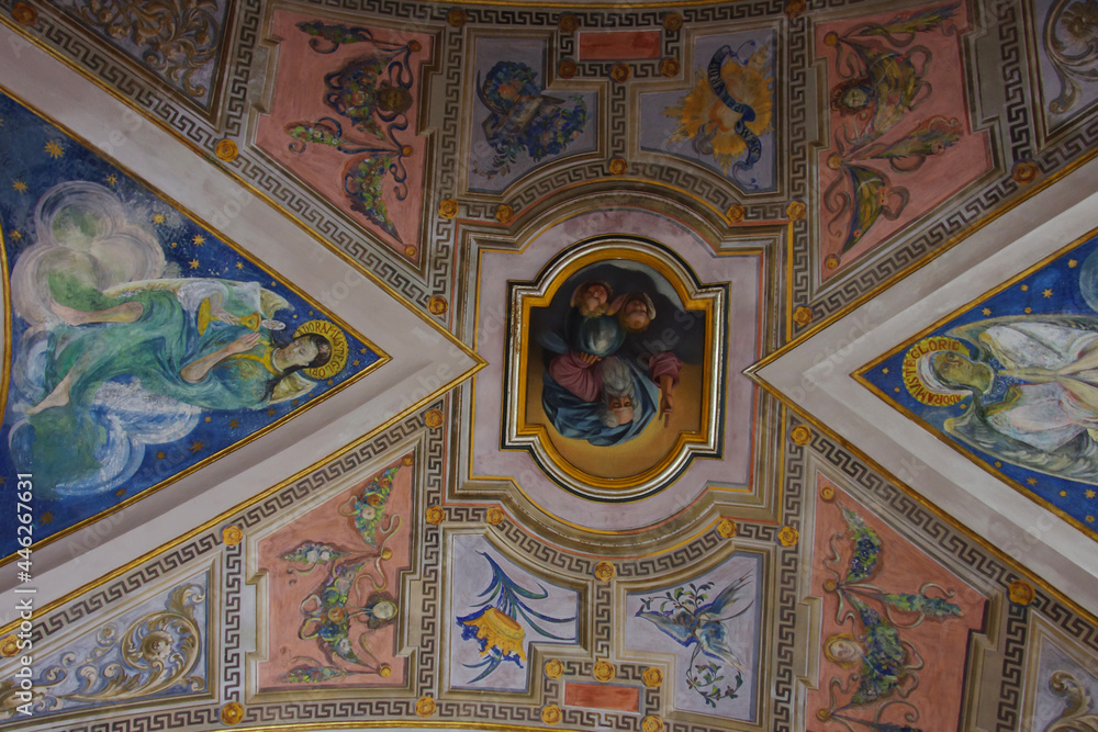 Rivisondoli (AQ) - Hermitage Sanctuary of Maria Ss della Portella - The precious fresco of a part of the barrel vault.