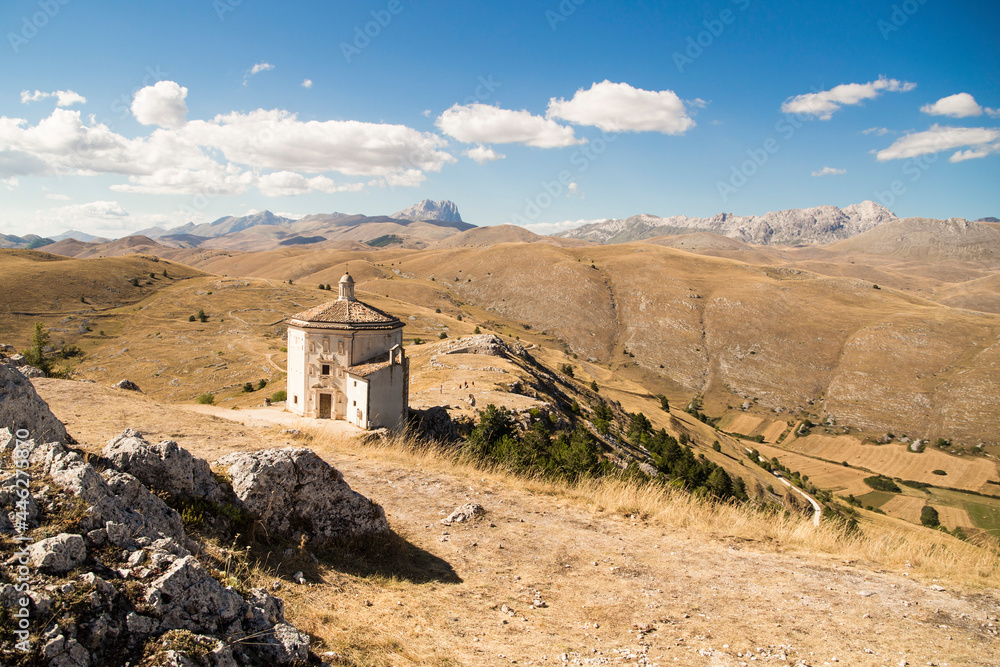Chiesa di Santa Maria della Pietà a Calascio Chiesa di Santa Maria della Pietà a Calascio