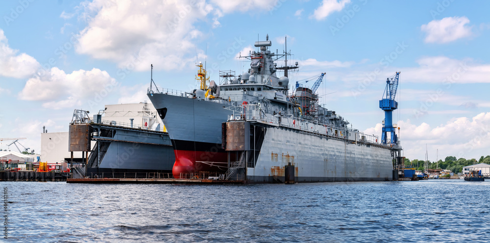 Fototapeta premium Destroyer in dry dock in harbor of Wilhelmshaven, Germany