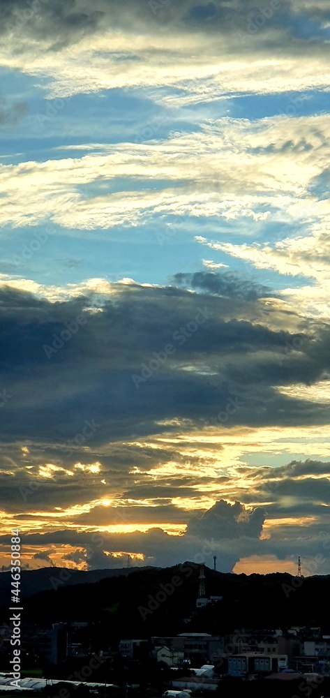 Obraz premium sunset over the sea