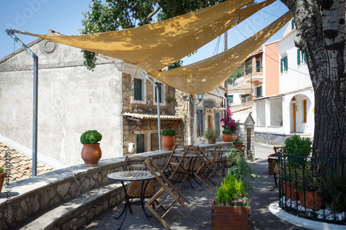 Fototapeta Naklejka Na Ścianę i Meble -  cafe on the square of a small town