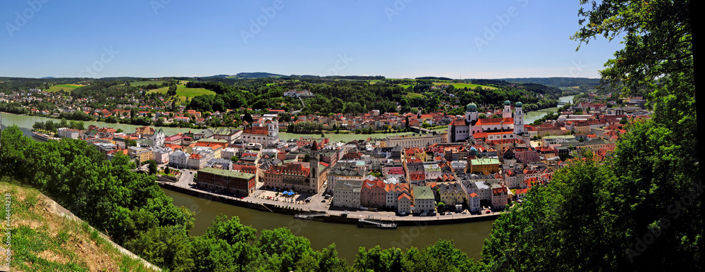 Blick von Veste Unterhaus auf Passau (Donau und Inn)