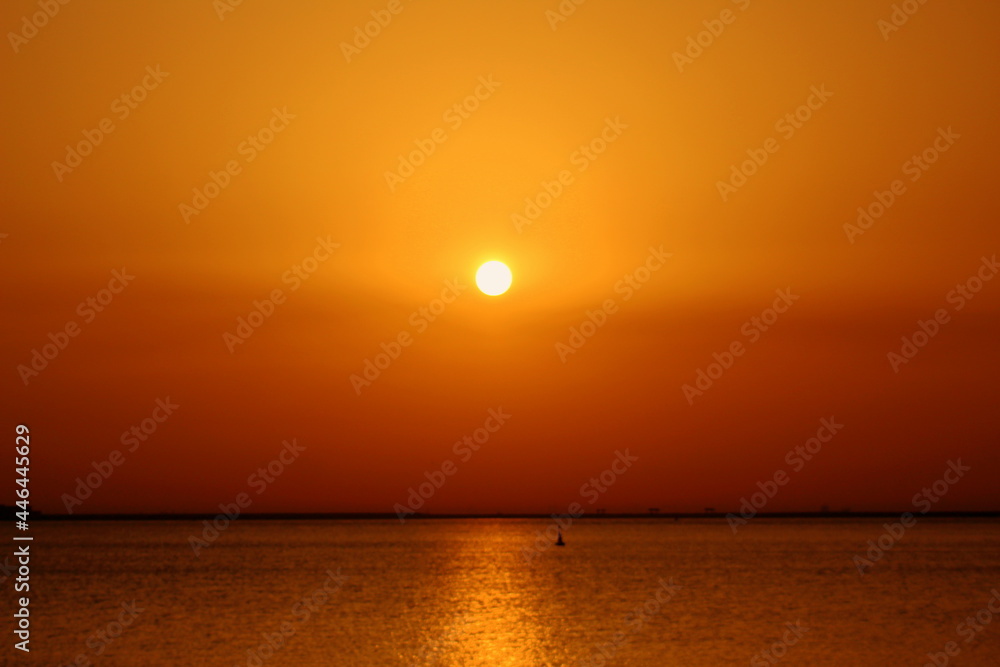A seaside sunset. The color was warm and attractive. A seaside sunset. The color was warm and attractive.