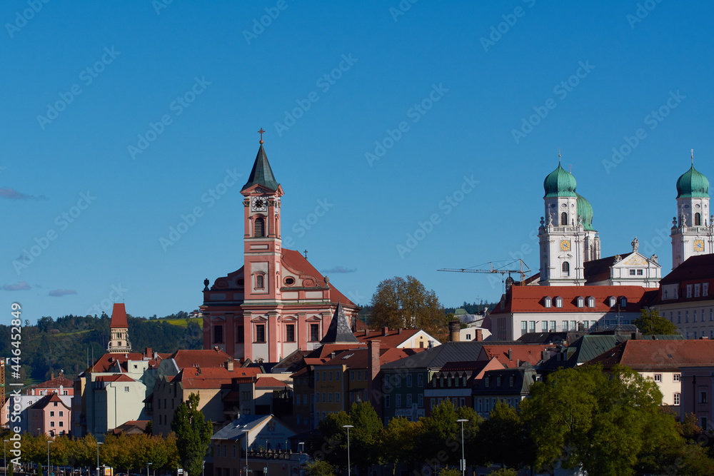 Der Dom St. Stephan und Stadtpfarrkirche St. Paul in Passau