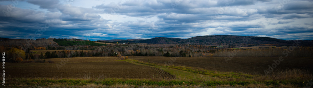 Naklejka premium Blue Sky in Maine