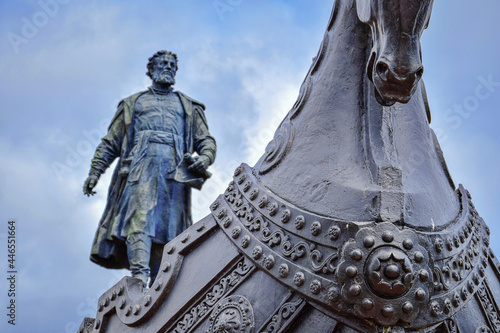 Afanasy Nikitin sculpture in Tver city photo