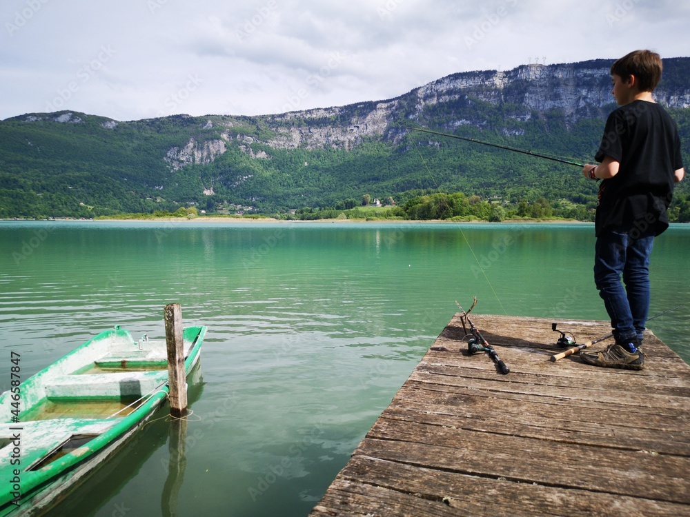 Pêche à la ligne - lac d'aiguebelette