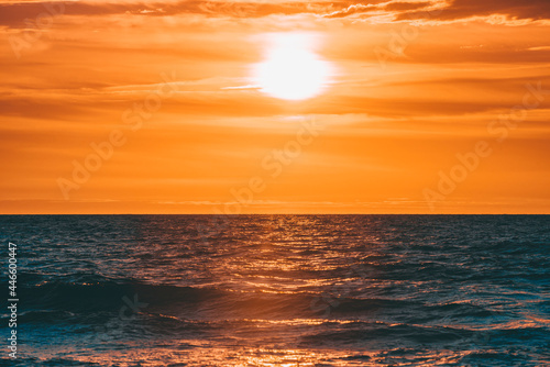Fototapeta Naklejka Na Ścianę i Meble -  orange sunset on the sea