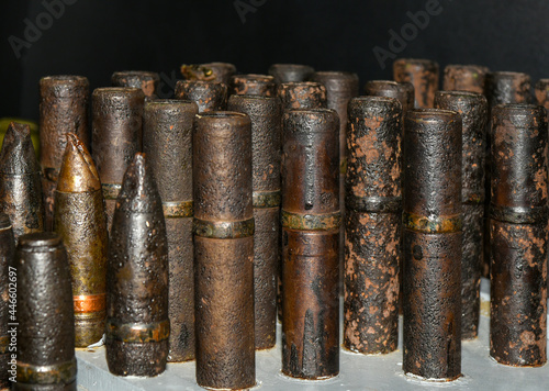 Photographie Old rusty shells from cannon cartridges of the second world war