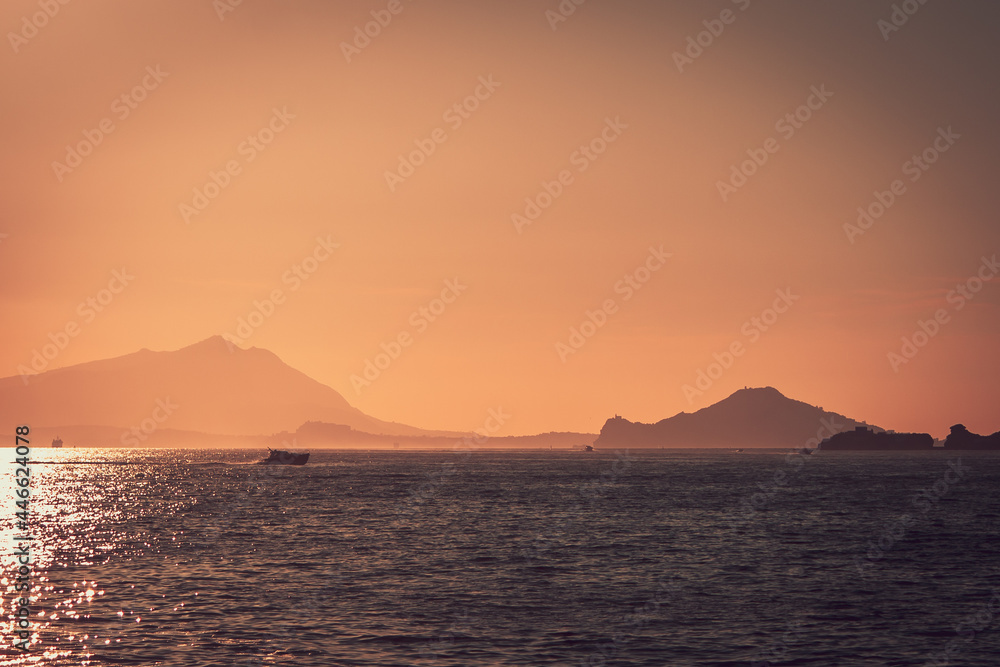 Navigando nel Golfo di Napoli - Ischia - Procida - Monte di Procida
