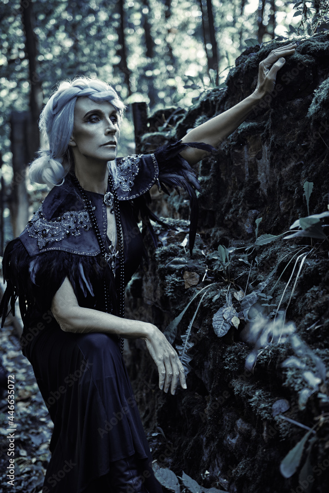 Fototapeta premium gothic widow in cemetery
