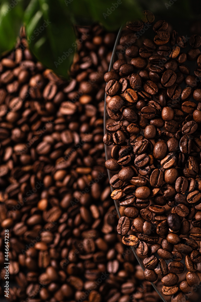 Fototapeta premium roasted aromatic coffee beans, top view, background, texture