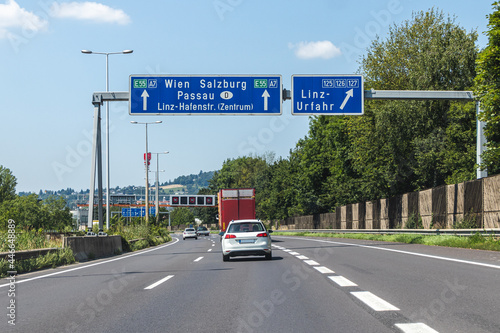 Mühlkreisautobahn A7 bei der Abfahrt Linz-Urfahr photo