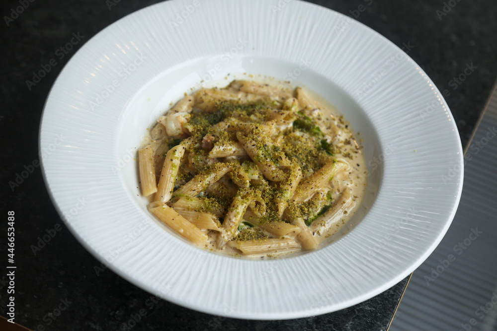 Pasta with creamy pistachio sauce Pasta with creamy pistachio sauce
