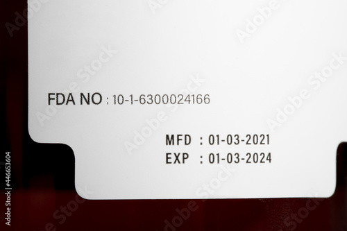 Quadro su tela Instruction of FDA number, manufacturing date, and expiry date label of a product