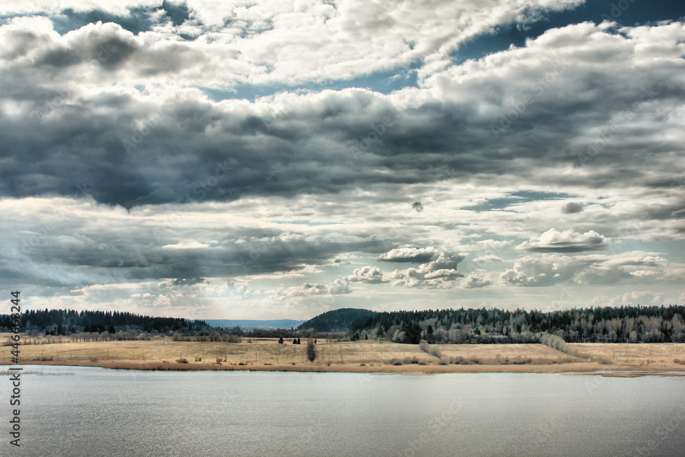 Obraz premium clouds over the river