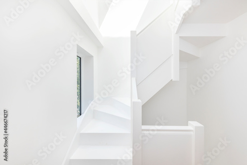 White Stairs Contemporary House London United Kindom 